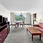 Red Lion Hotel Portland Airport