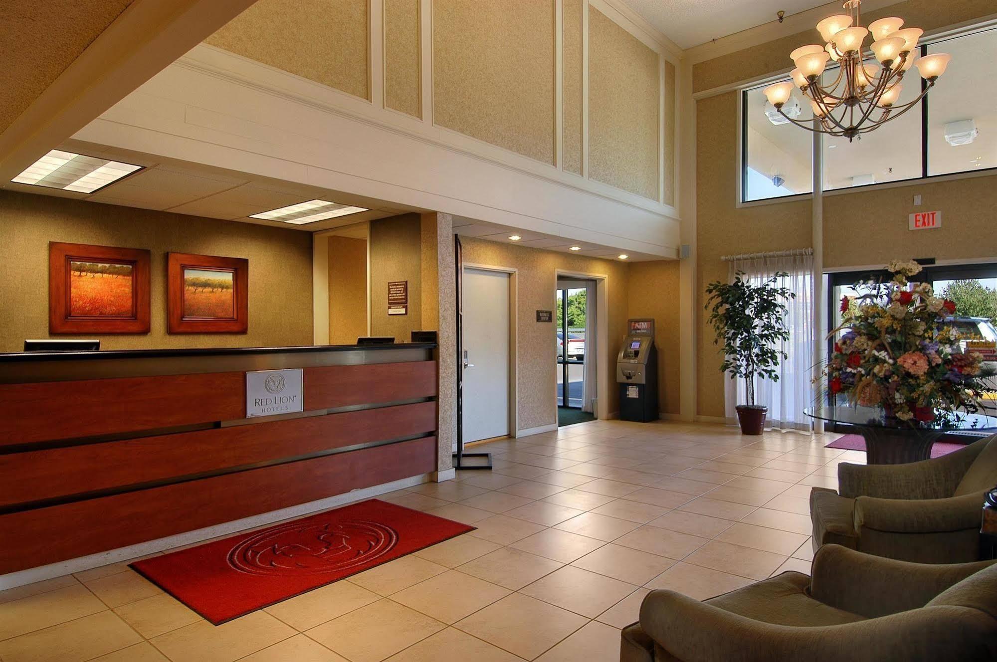 Hotel Red Lion Airport