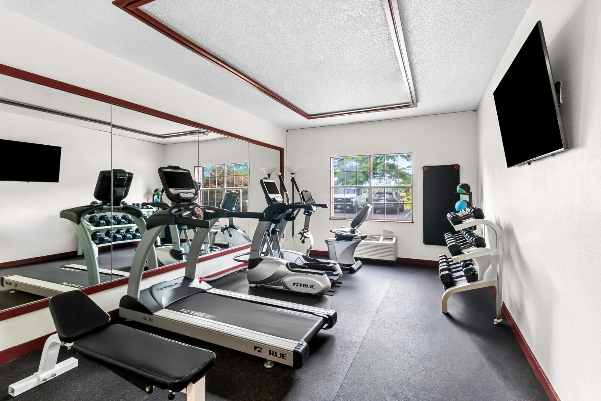 Red Lion Airport Hotel 3*